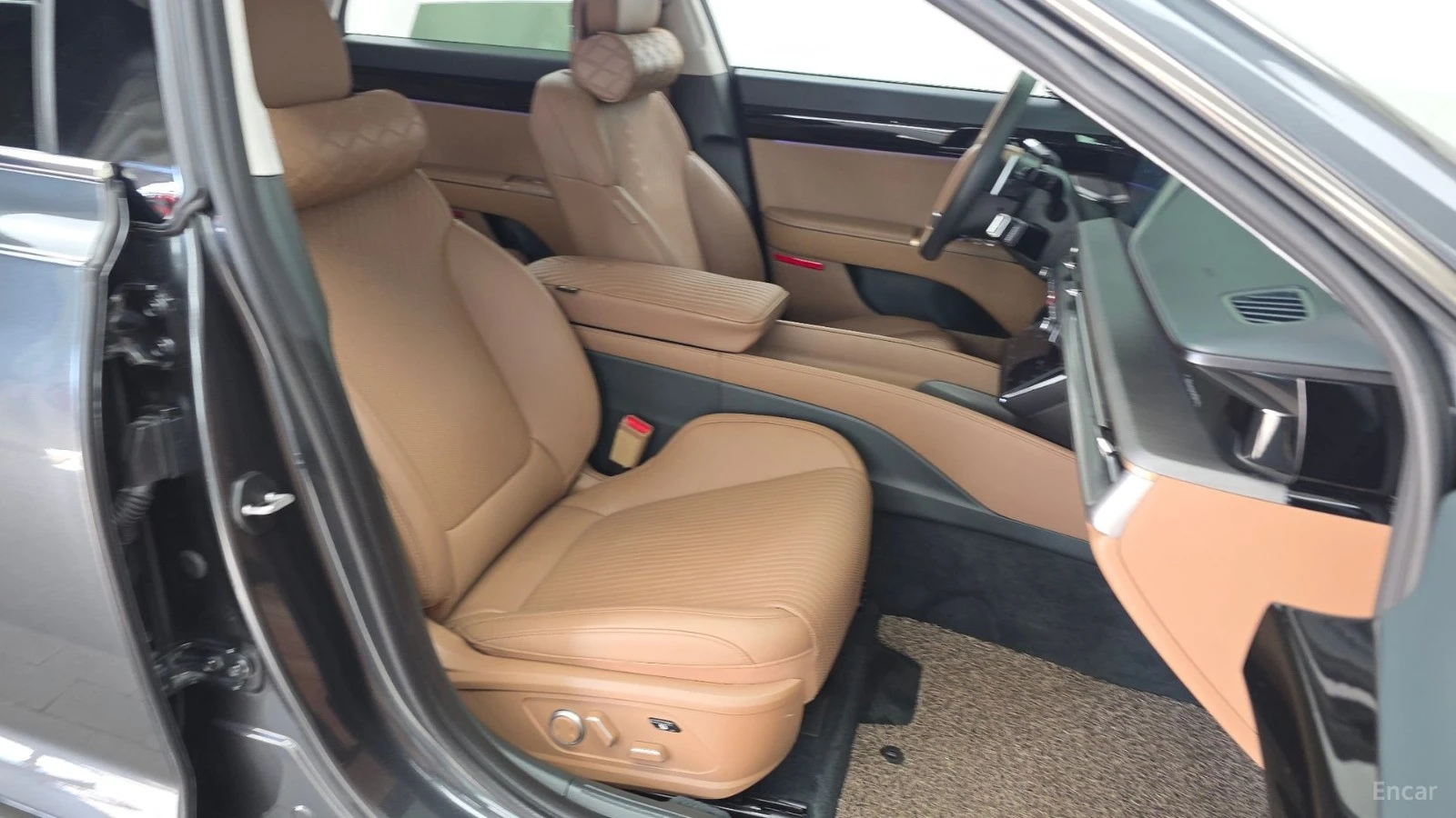 Hyundai Grandeur 2.5* Calligraphy* МАСАЖИ* ПОДГР* ОБДУХВ* 360* HUD*, снимка 11 - Автомобили и джипове - 55680083