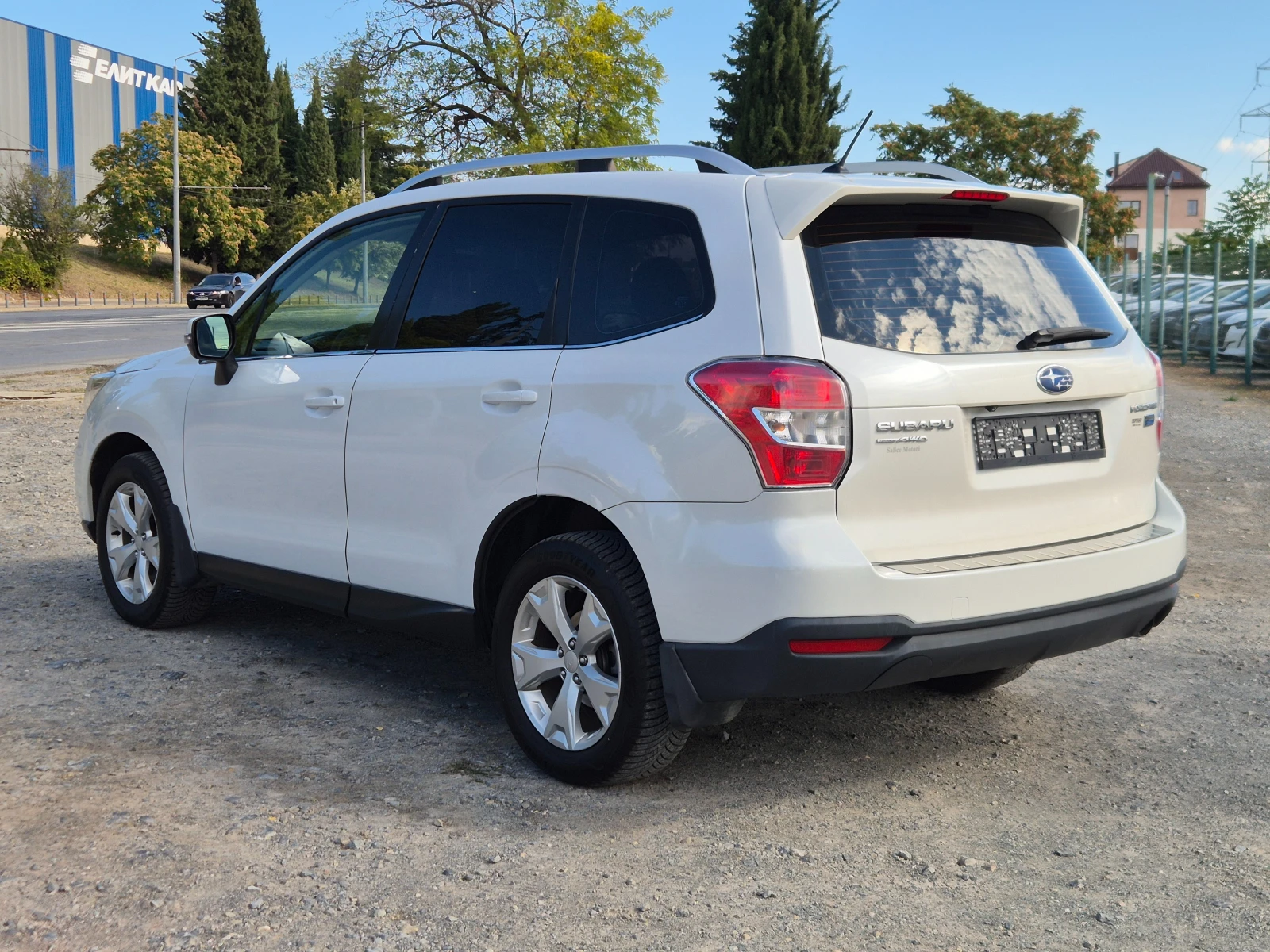 Subaru Forester 2.0D AWD, снимка 3 - Автомобили и джипове - 56321662