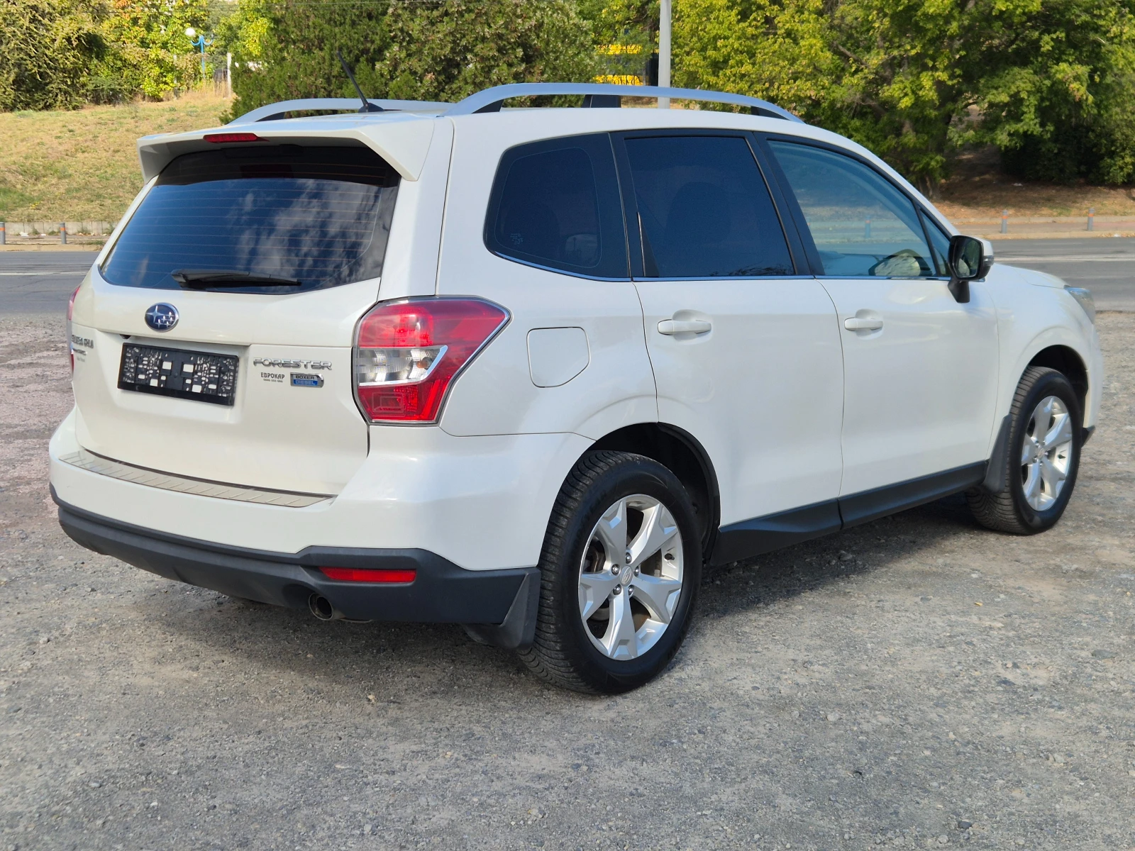 Subaru Forester 2.0D AWD, снимка 5 - Автомобили и джипове - 56321662
