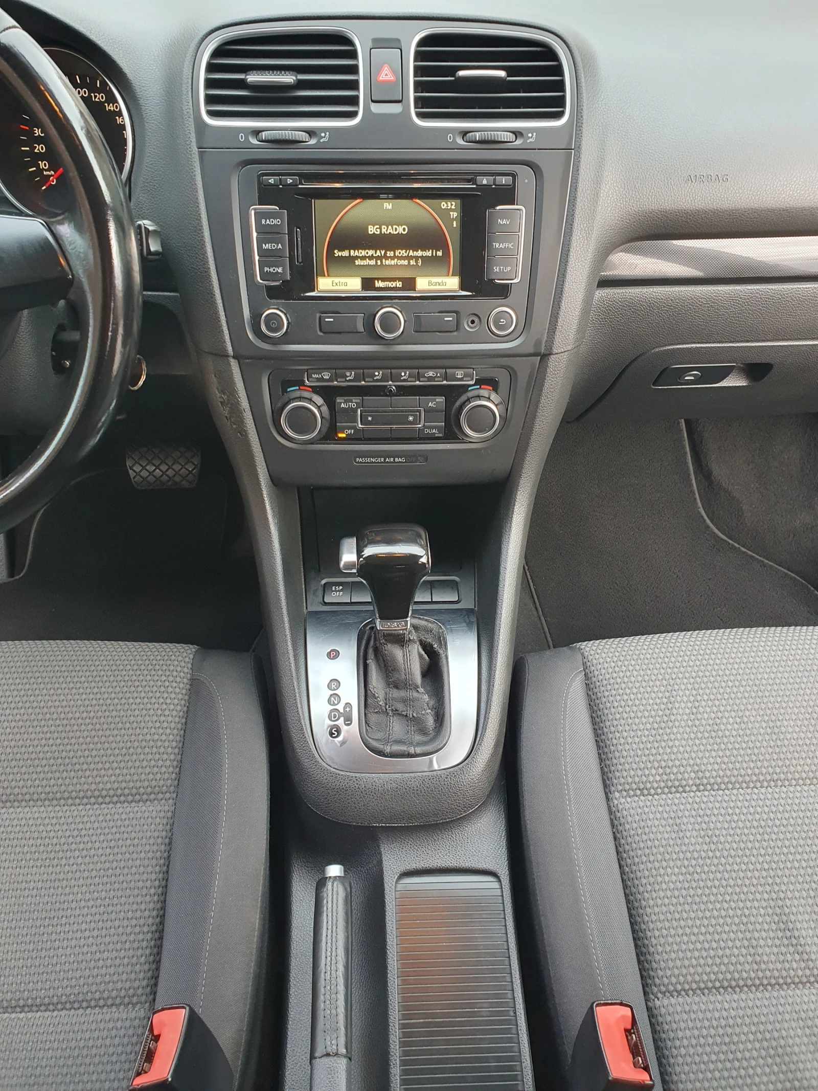 VW Golf TDI-105k.s. DSG!, снимка 15 - Автомобили и джипове - 56663352