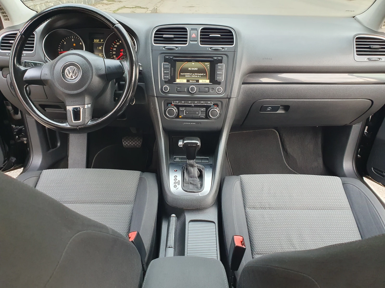 VW Golf TDI-105k.s. DSG!, снимка 14 - Автомобили и джипове - 56663352