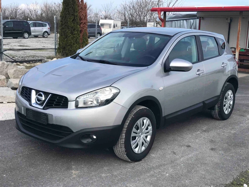 Nissan Qashqai 1.5dci, снимка 1 - Автомобили и джипове - 44512569