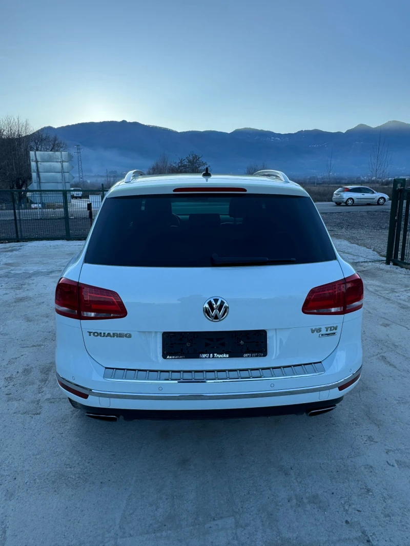 VW Touareg, снимка 4 - Автомобили и джипове - 48520301