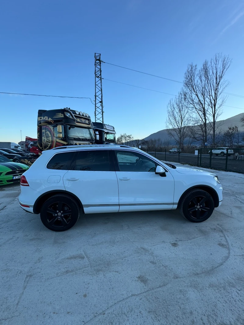 VW Touareg, снимка 5 - Автомобили и джипове - 48520301