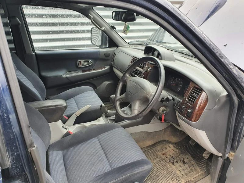 Mitsubishi Pajero sport 2.5TDI/4X4/, снимка 4 - Автомобили и джипове - 46834088