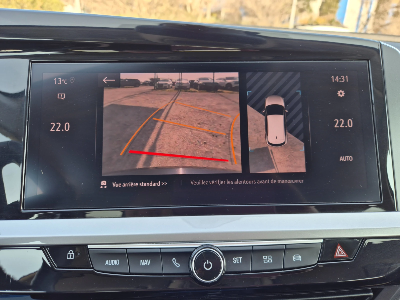 Opel Grandland X 1.2i, снимка 15 - Автомобили и джипове - 53711774