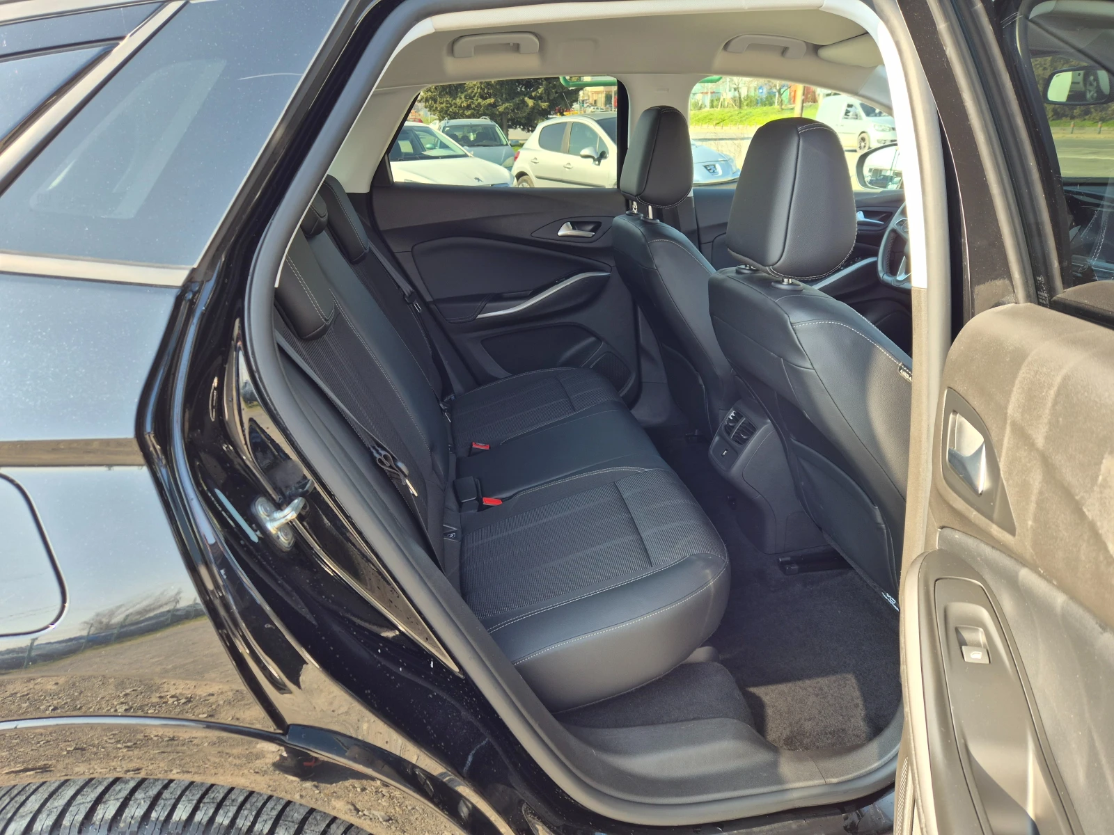 Opel Grandland X 1.2i, снимка 10 - Автомобили и джипове - 53711774