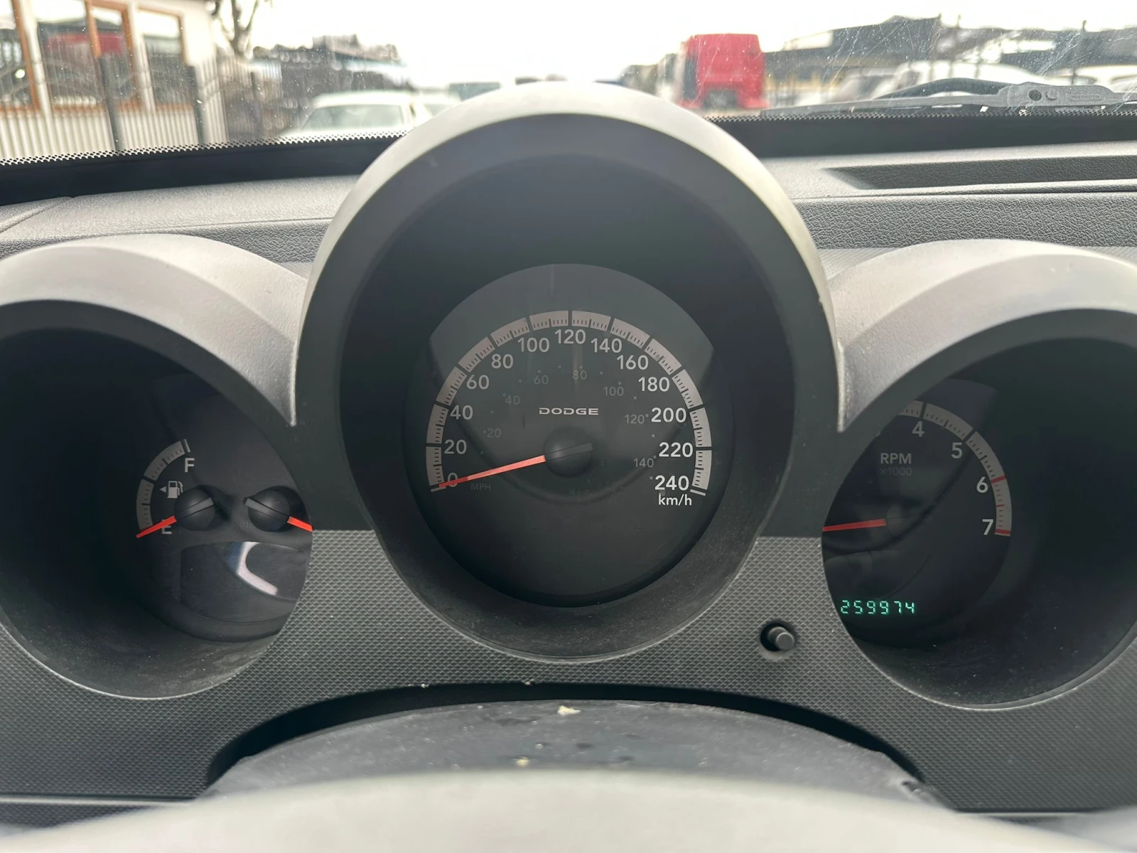 Dodge Nitro / 3.7I / GAS / 4X4 / AUTOMAT / , снимка 14 - Автомобили и джипове - 53899381