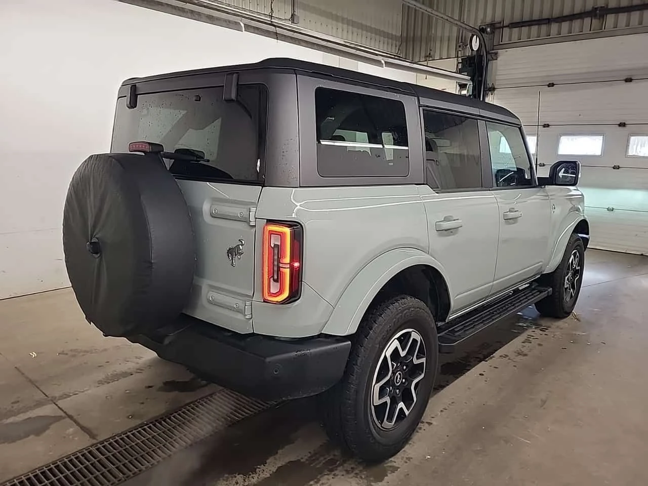 Ford Bronco * OUTER BANKS * CARFAX * 360 камера * , снимка 3 - Автомобили и джипове - 53947010