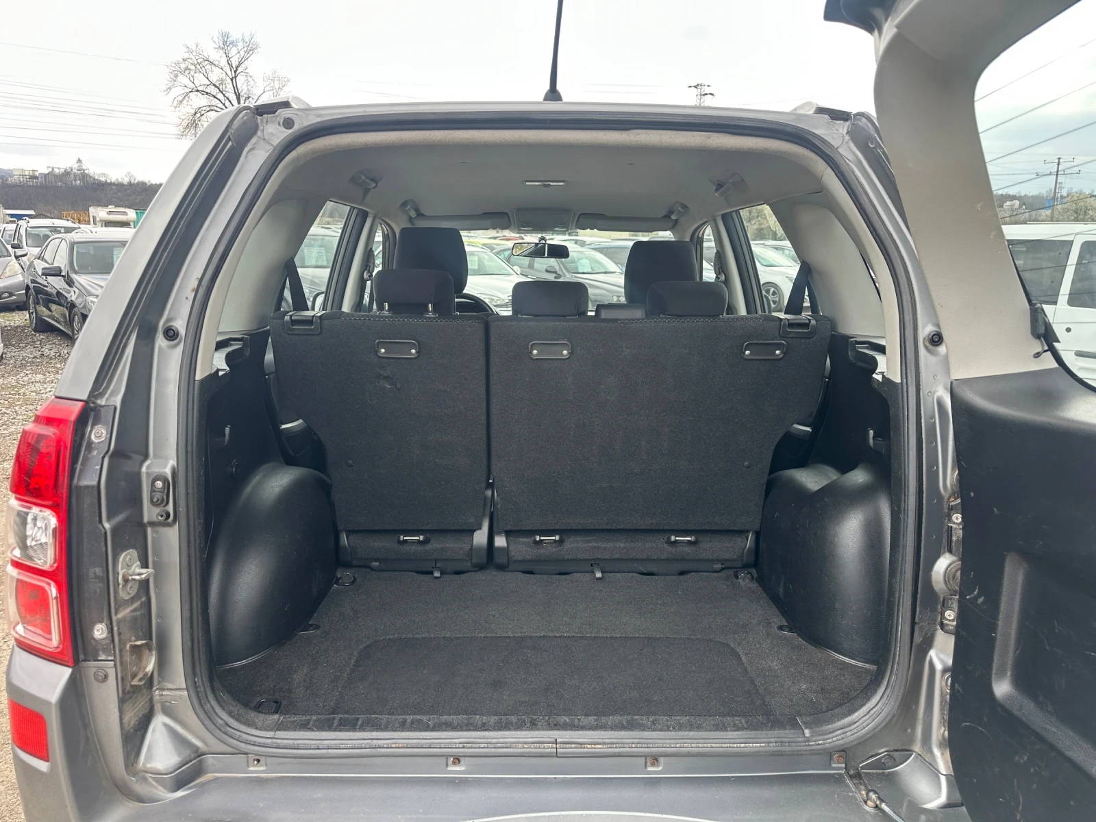 Suzuki Grand vitara 2.0-РЪЧКА-4x4-RollBars-МУЛТИМЕДИЯ-БЕЗ-РЪЖДА!, снимка 15 - Автомобили и джипове - 54056997