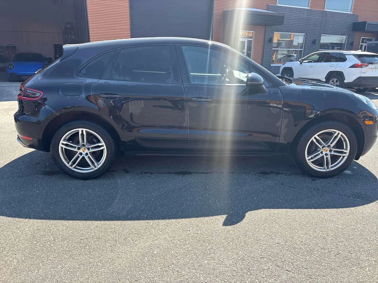 Porsche Macan KEYLESS * ПОДГРЕВ * ПАНОРАМА * ПАМЕТ * 2 КЛЮЧА, снимка 4 - Автомобили и джипове - 54254738