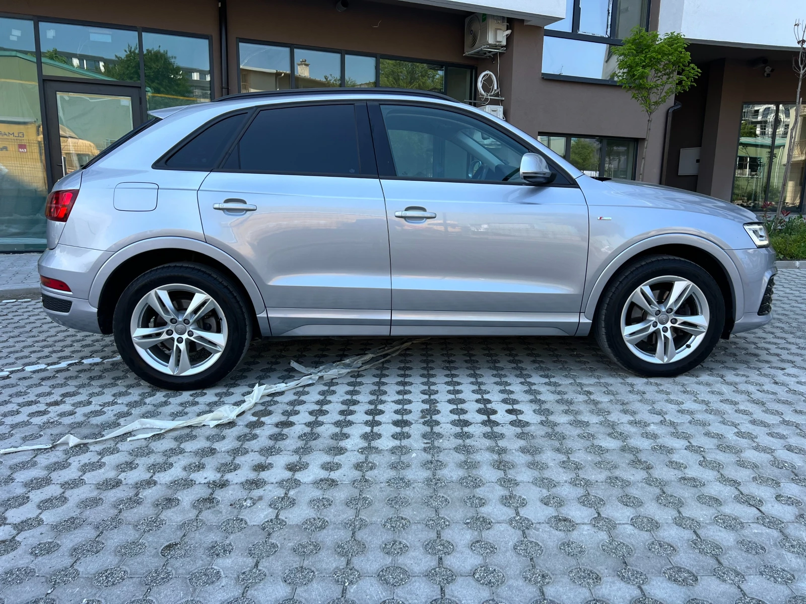 Audi Q3 2.0TDI QUATTRO S line FULL LED Keyless Go , снимка 8 - Автомобили и джипове - 54512163