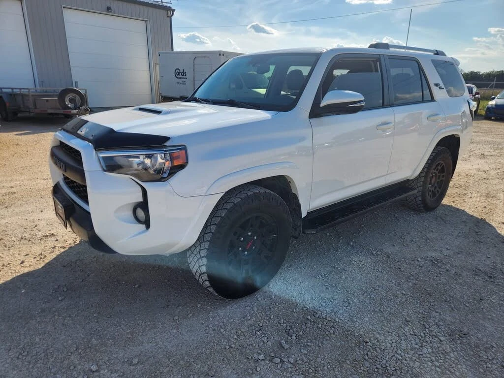 Toyota 4runner TRD Pro 4WD/KEYLESS/NAVI/LANE ASSIST, снимка 7 - Автомобили и джипове - 54513449