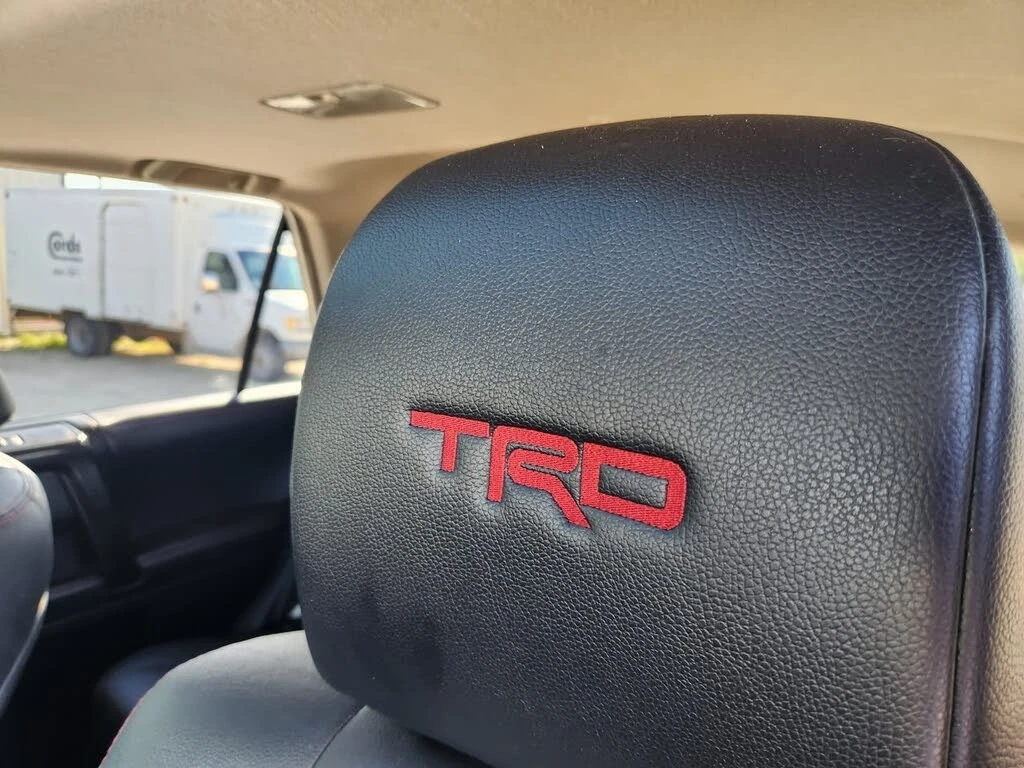 Toyota 4runner TRD Pro 4WD/KEYLESS/NAVI/LANE ASSIST, снимка 12 - Автомобили и джипове - 54513449