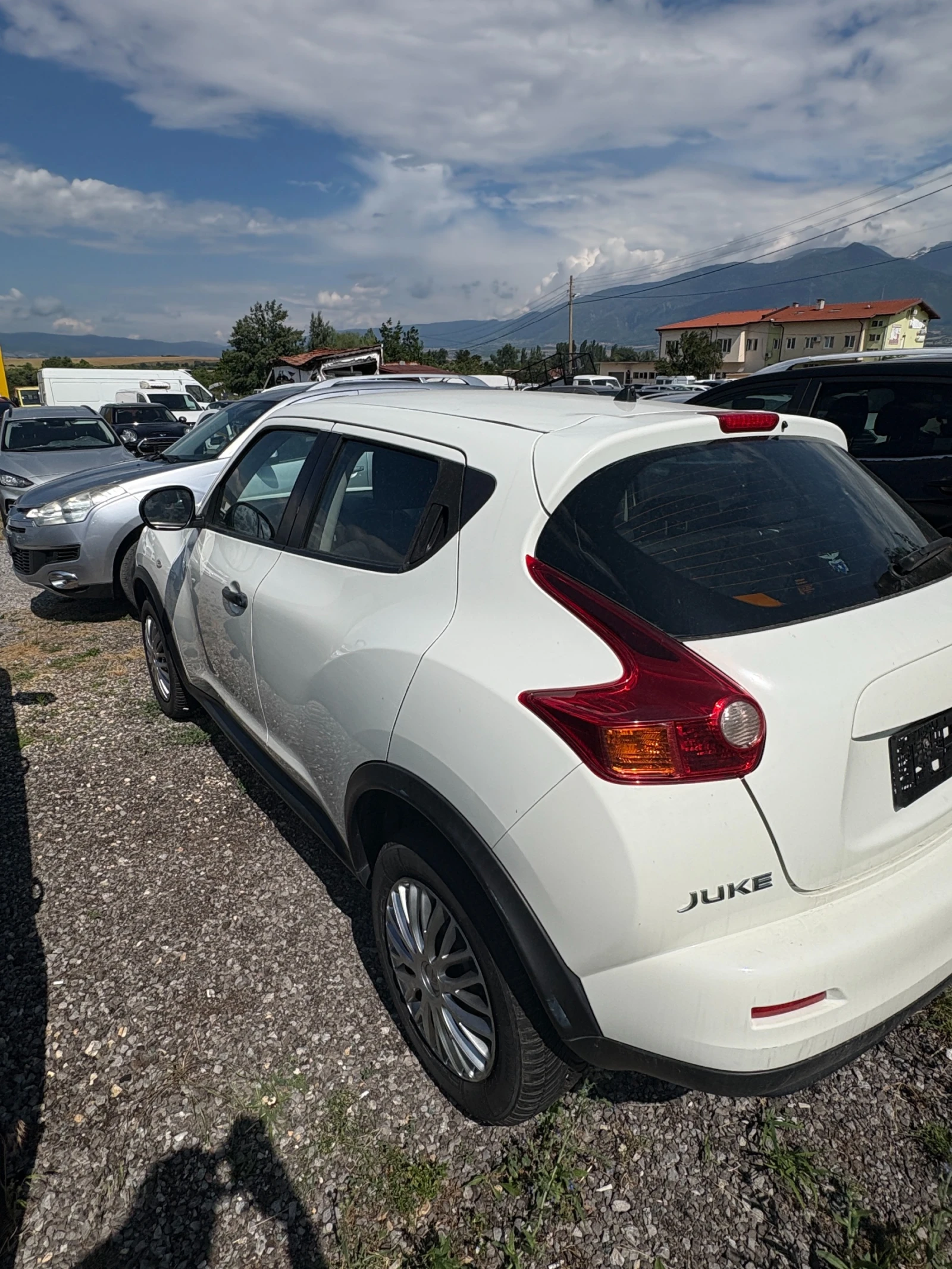 Nissan Juke 1.5, снимка 3 - Автомобили и джипове - 55100797