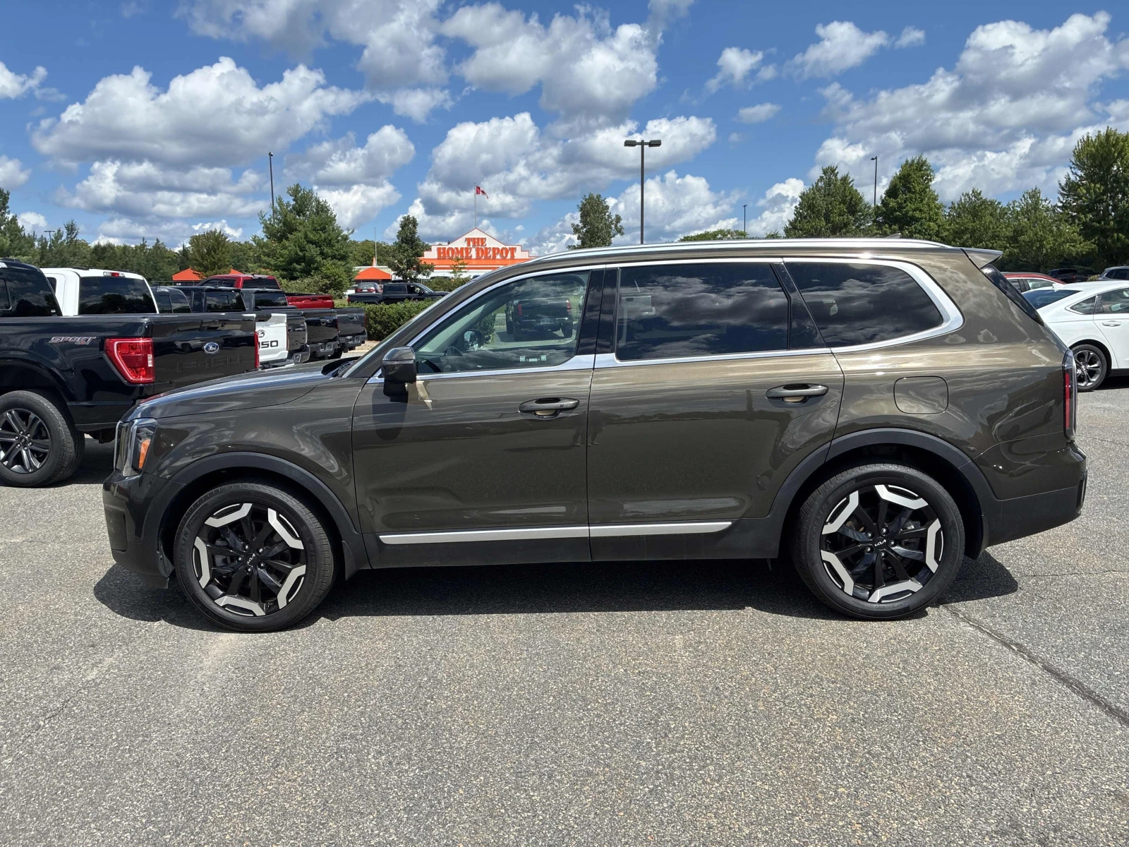 Kia Telluride, снимка 2 - Автомобили и джипове - 55690497