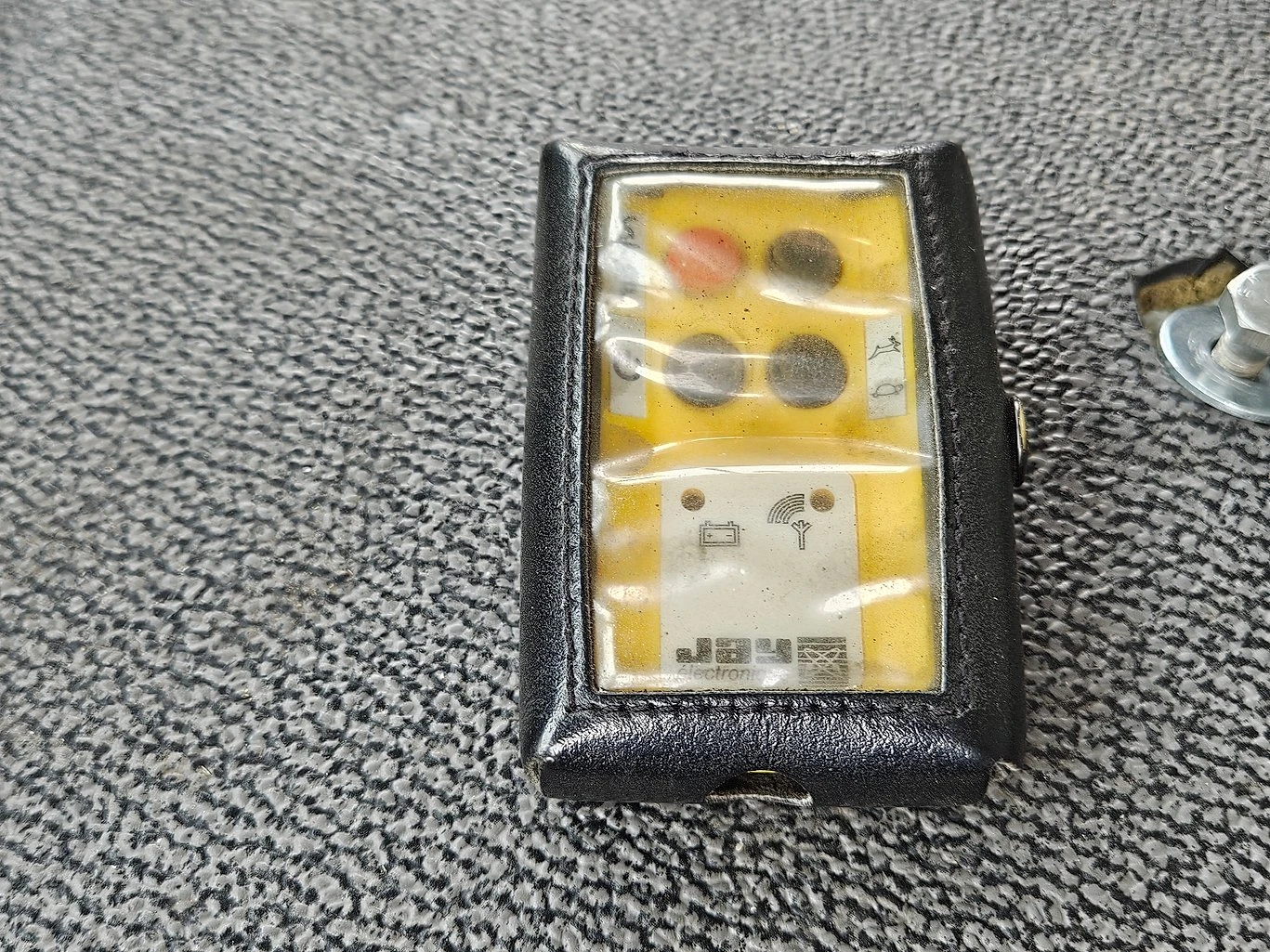 Volvo FE 260 4-камери - 13 000 л, снимка 10 - Камиони - 54095040