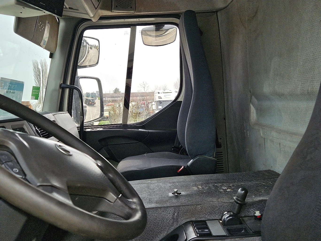 Volvo FE 260 4-камери - 13 000 л, снимка 7 - Камиони - 54095040