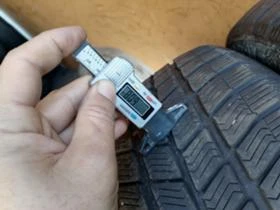 Гуми Зимни 225/50R17, снимка 4
