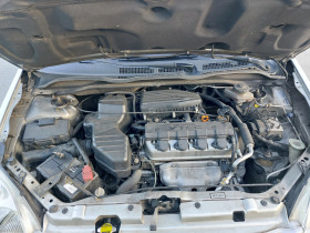 Honda Civic 1.6i Automat, снимка 13 - Автомобили и джипове - 45018350