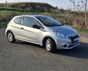 Peugeot 208 51000км, снимка 3