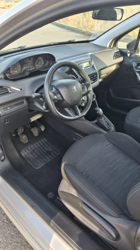 Peugeot 208 51000км, снимка 10