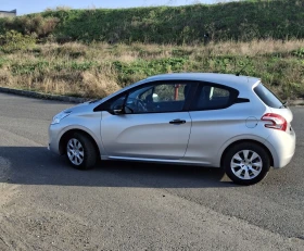 Peugeot 208 51000км, снимка 7