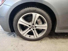 Mercedes-Benz E 300 * CARFAX * ЦЕНА ДО БГ, снимка 11