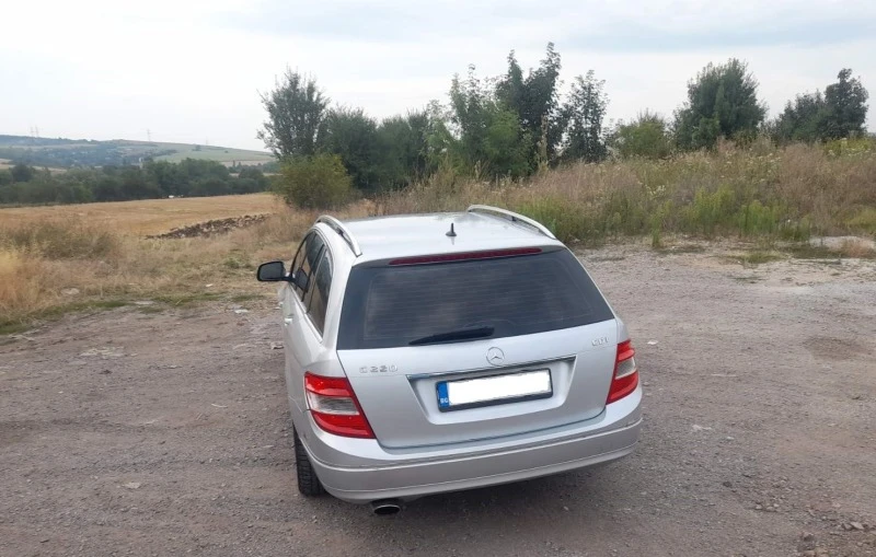 Mercedes-Benz C 220, снимка 2 - Автомобили и джипове - 46952566