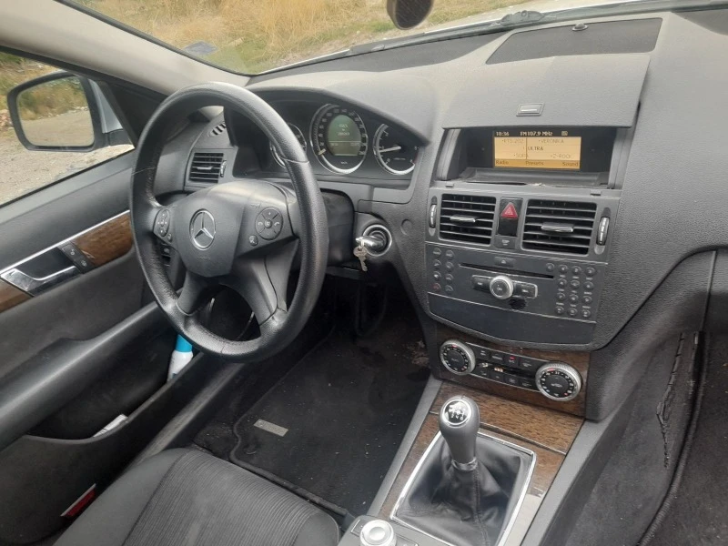 Mercedes-Benz C 220, снимка 12 - Автомобили и джипове - 46952566