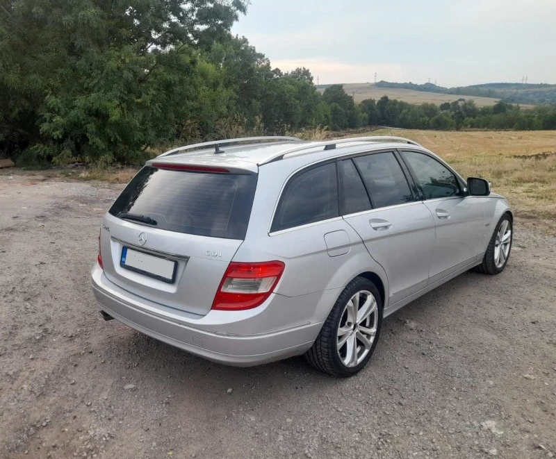 Mercedes-Benz C 220, снимка 9 - Автомобили и джипове - 46952566