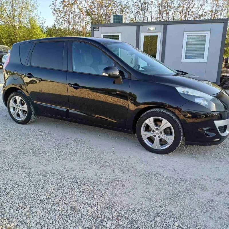 Renault Scenic 1.5dci * 110k.c* Navi* UNIKAT* , снимка 13 - Автомобили и джипове - 45232368