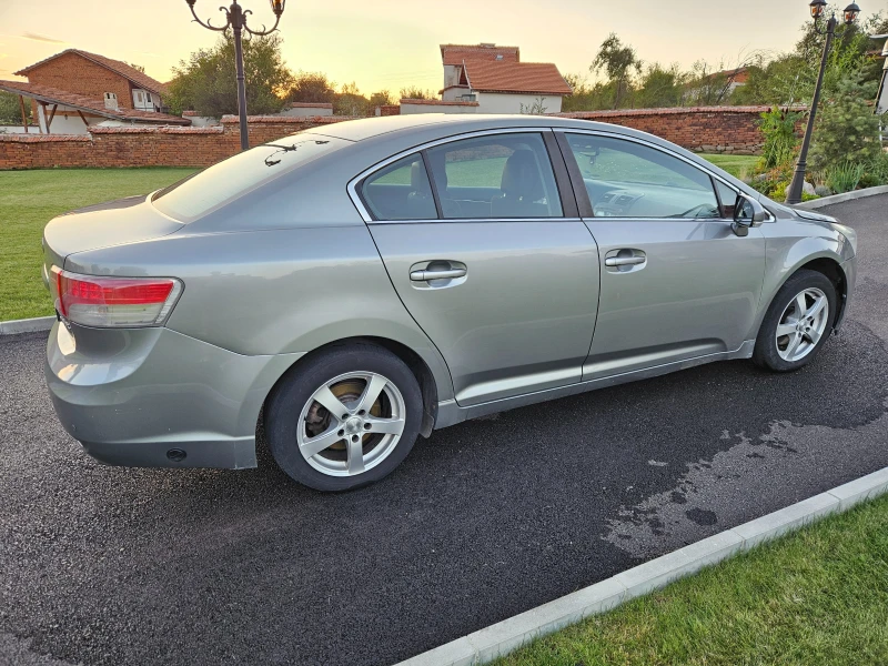 Toyota Avensis, снимка 5 - Автомобили и джипове - 47485719