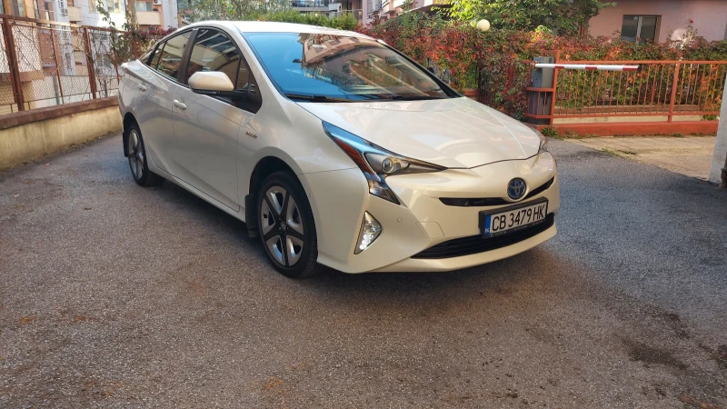 Toyota Prius Hybrid закупена от ТМ Ауто, снимка 1 - Автомобили и джипове - 48084068