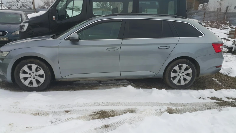 Skoda Superb 4x4 Edition, снимка 2 - Автомобили и джипове - 48699210