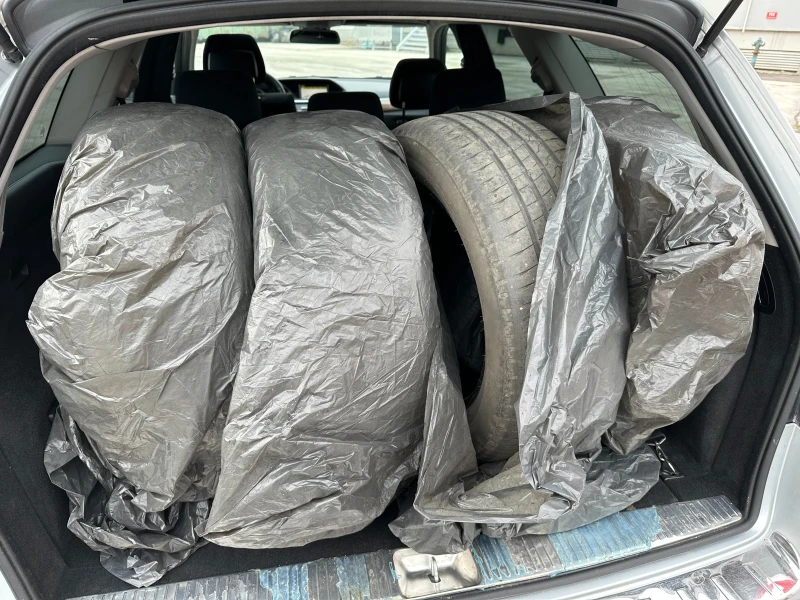 Mercedes-Benz E 220 2.2d 170 к.с, снимка 8 - Автомобили и джипове - 49310939