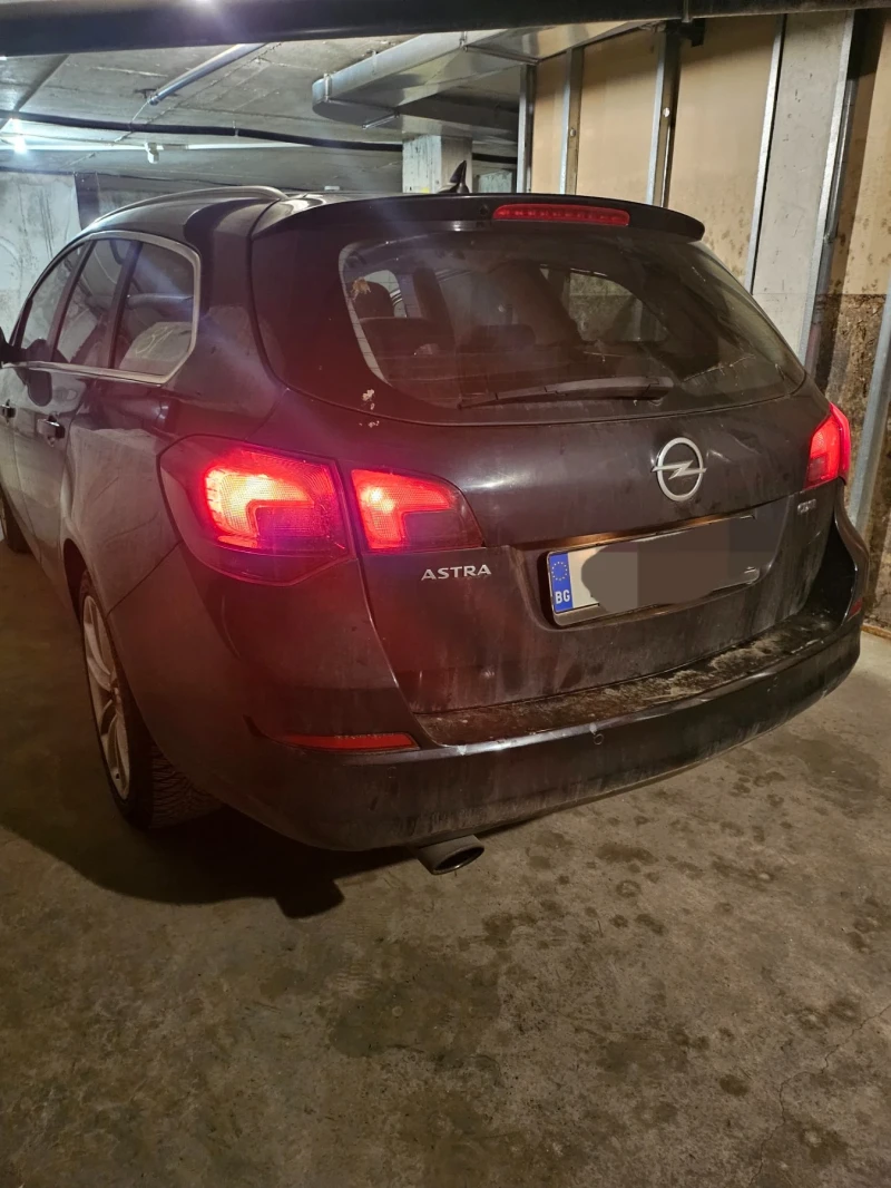 Opel Astra, снимка 2 - Автомобили и джипове - 49565749