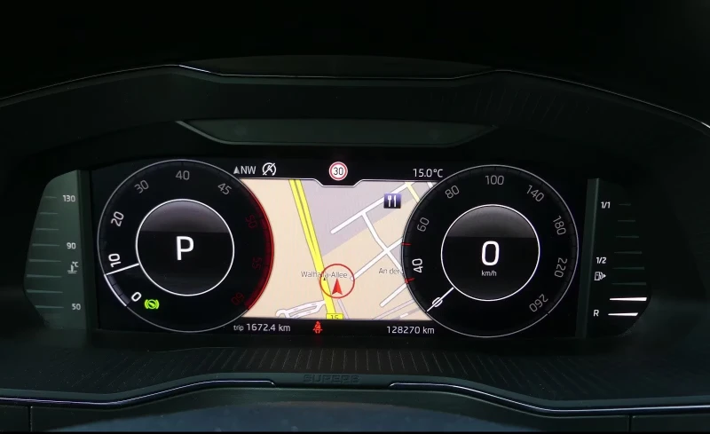 Skoda Superb STYLE/190HP/LED/NAVI/CAM/ACC/DIGITAL/649v, снимка 10 - Автомобили и джипове - 50877339