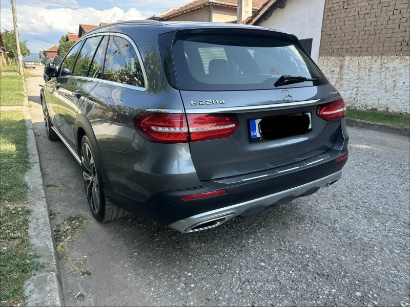 Mercedes-Benz E 220 All terrain 4 Matic 9G, снимка 6 - Автомобили и джипове - 52347043