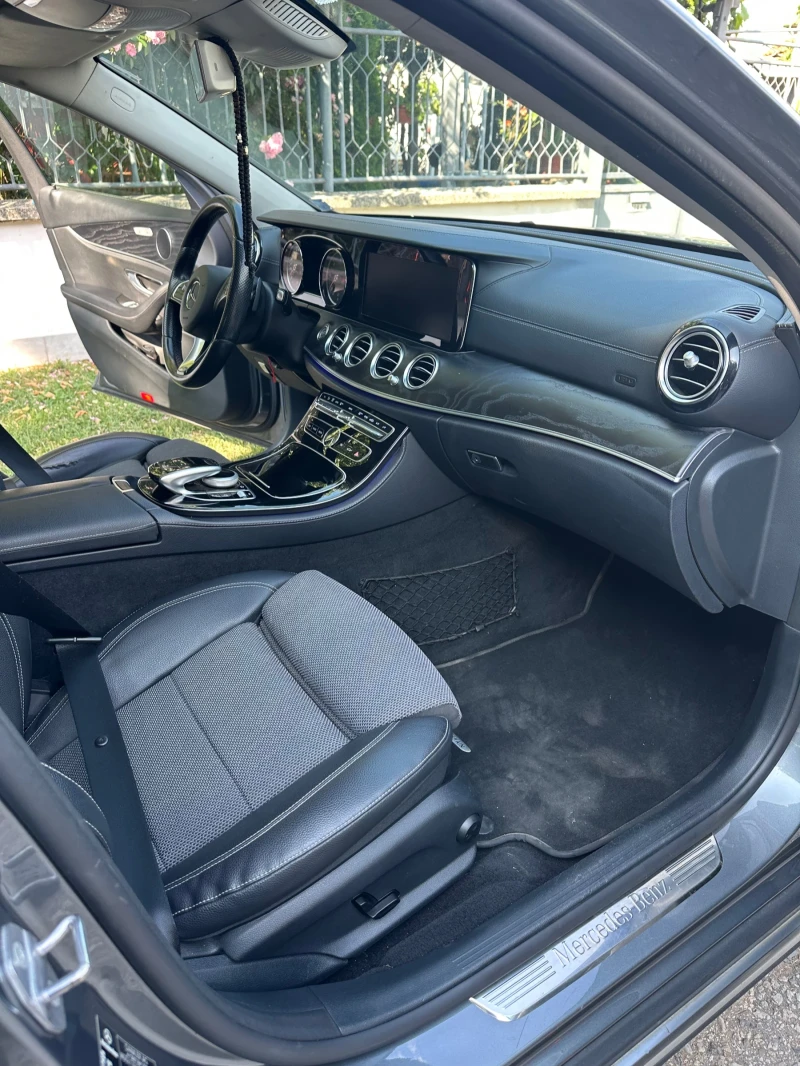 Mercedes-Benz E 220 All terrain 4 Matic 9G, снимка 10 - Автомобили и джипове - 52347043