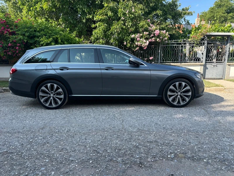 Mercedes-Benz E 220 All terrain 4 Matic 9G, снимка 4 - Автомобили и джипове - 52347043
