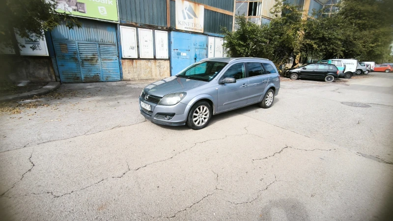 Opel Astra 1.7cdti, снимка 4 - Автомобили и джипове - 52148345