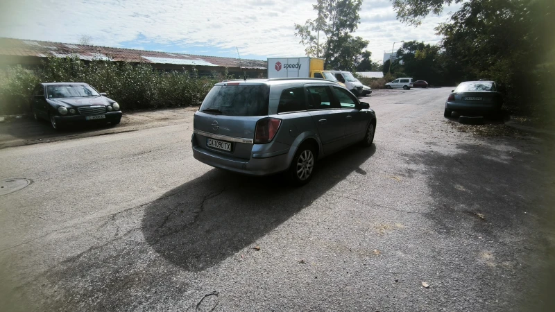 Opel Astra 1.7cdti, снимка 5 - Автомобили и джипове - 52148345