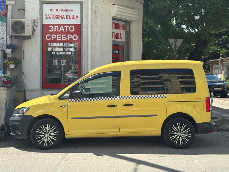 VW Caddy, снимка 8 - Автомобили и джипове - 52461186