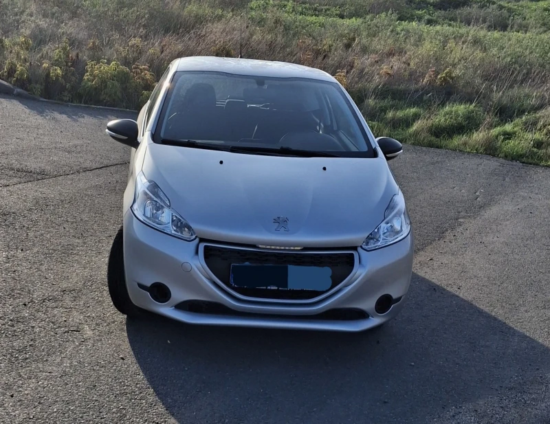 Peugeot 208 51000км, снимка 9 - Автомобили и джипове - 52501444
