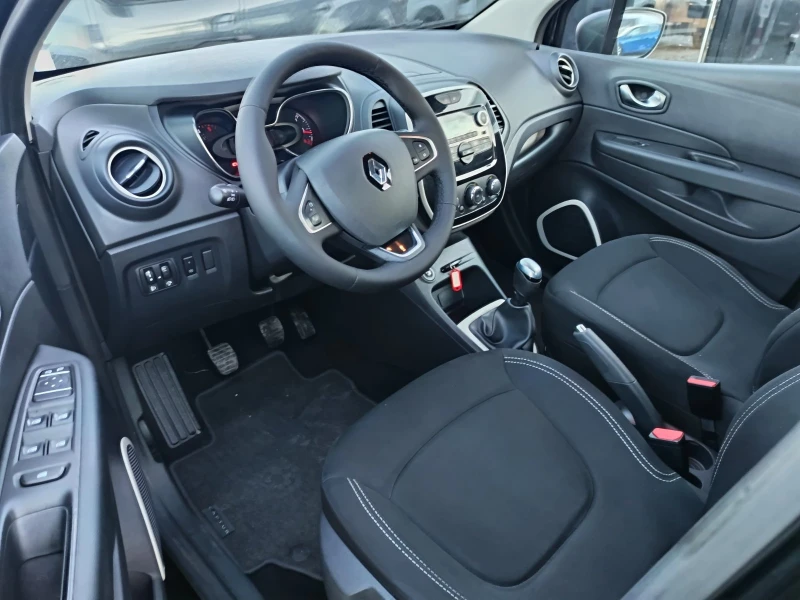 Renault Captur 1.5dCi/ 90к.с., снимка 11 - Автомобили и джипове - 52754452