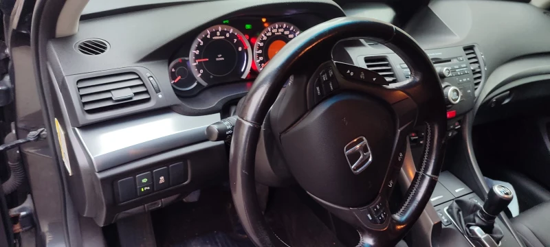 Honda Accord Tourer, снимка 9 - Автомобили и джипове - 52895734