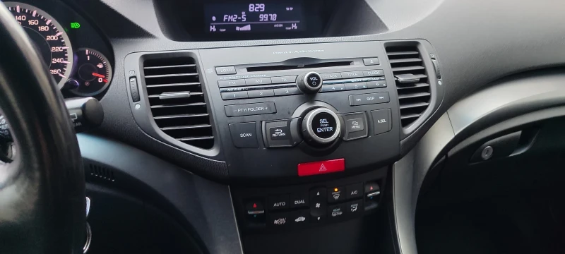 Honda Accord Tourer, снимка 8 - Автомобили и джипове - 52895734