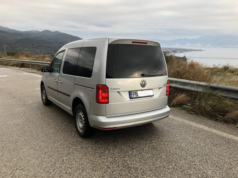 VW Caddy 2.0TDI | 6+ 1 | 4 ключа, снимка 13 - Автомобили и джипове - 53328376