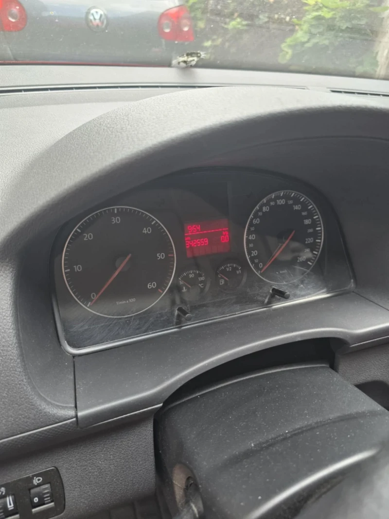 VW Caddy, снимка 8 - Автомобили и джипове - 53355249